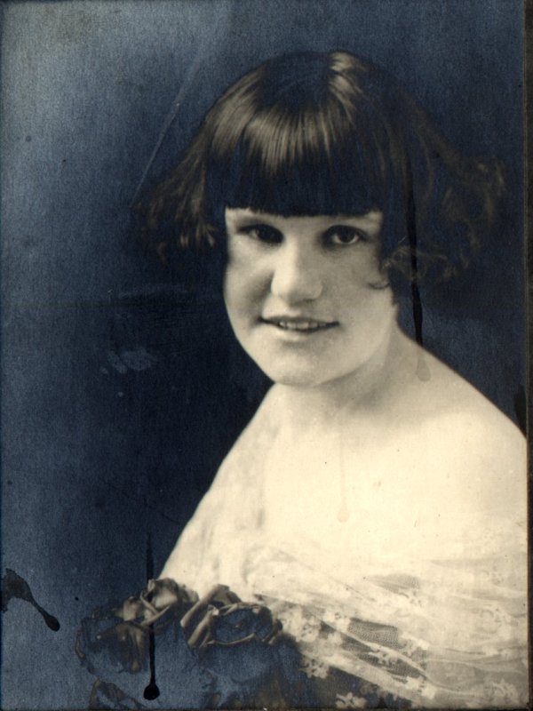 Ida Seay Jenkins studio portrait